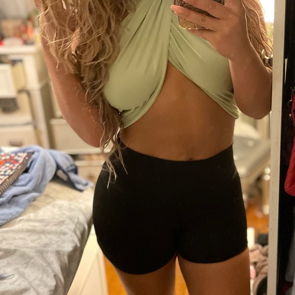 Green wrap top - Picture 2 of 4